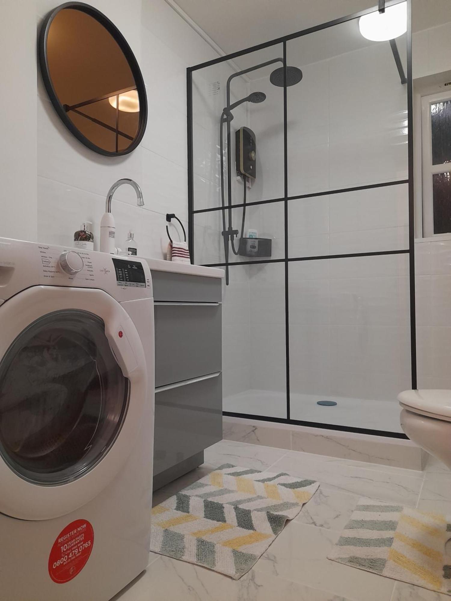 Glastonbury Town Center-Entire Apartment Экстерьер фото